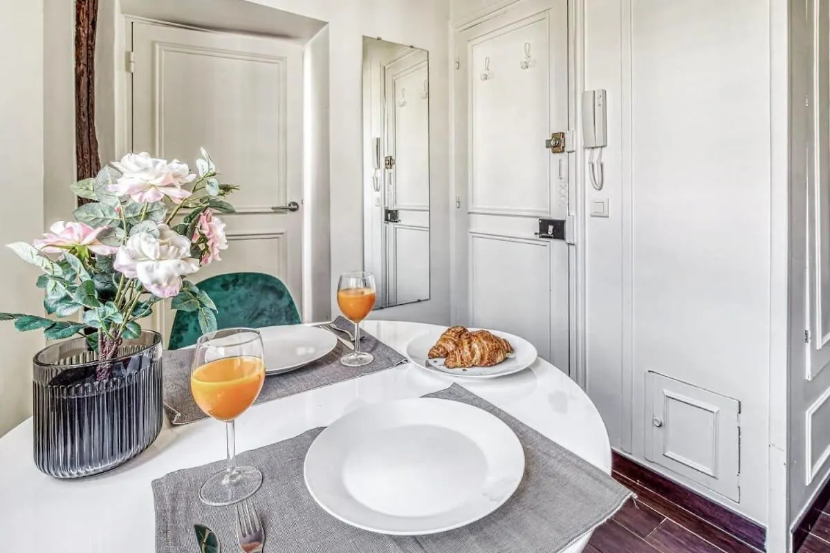 Apartment Latin Quarter & Pantheon Studio - Cityapartmentstay Paris